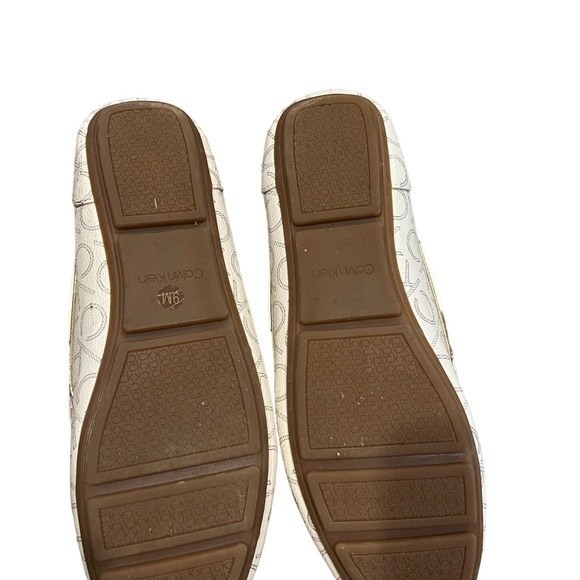 NWOT. Calvin Klein shoes. - Picture 5 of 6